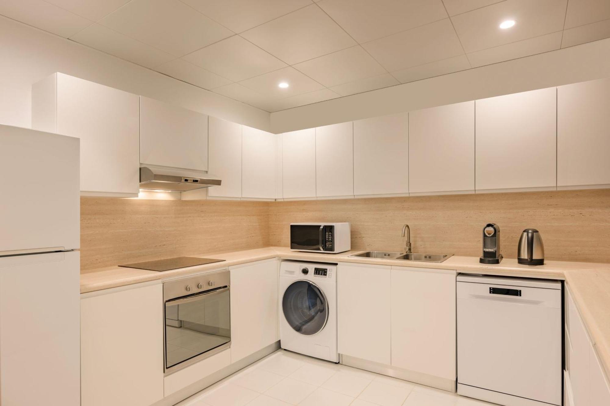 Marriott Executive Apartments City Center Doha Exterior photo